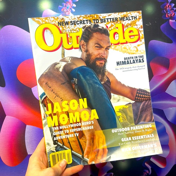 Outside Magazine January/February 2023 - Picture 1 of 4